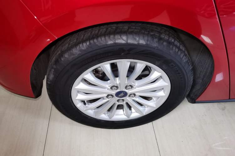 Used Ford Focus 2019 Hatchback EcoBoost 180 Automatic Trendy Model Right Rear Wheel Hub