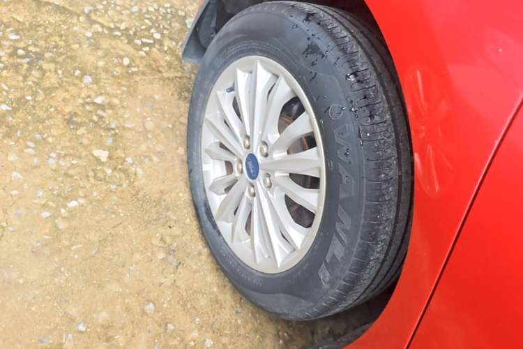 Used Ford Focus 2019 Hatchback EcoBoost 180 Automatic Trendy Model Right Rear Wheel Hub