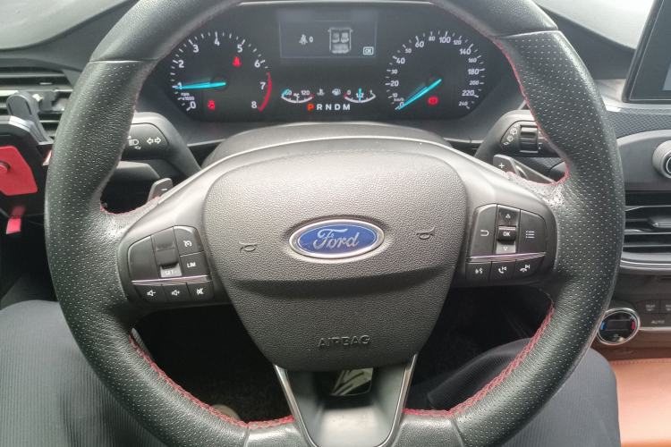 Used Ford Focus 2019 Hatchback EcoBoost 180 Automatic ST Line Steering Wheel