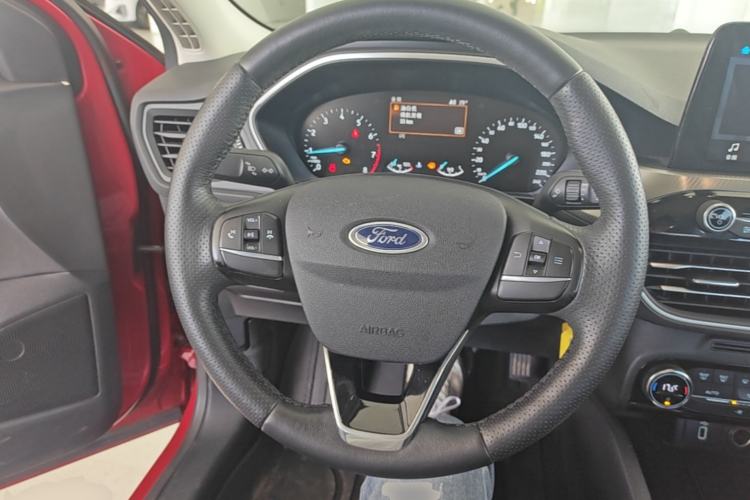 Used Ford Focus 2019 Sedan EcoBoost 125 Automatic Trendy Model China VI Standard Steering Wheel