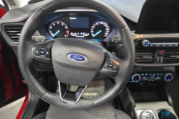 Used Ford Focus 2019 Sedan EcoBoost 180 Automatic Trend Edition Steering Wheel