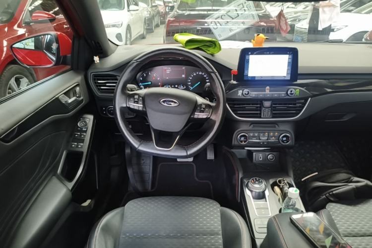 Used Ford Focus 2019 Sedan EcoBoost 180 Automatic ST Line Steering Wheel