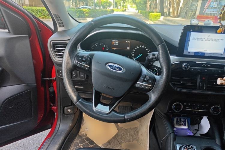 Used Ford Focus 2019 Sedan EcoBoost 180 Automatic Titanium Edition Steering Wheel