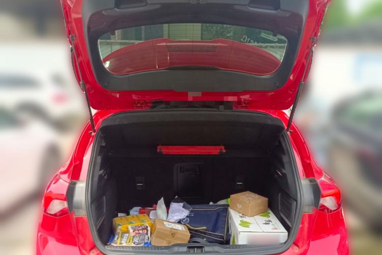 Used Ford Focus 2019 Hatchback EcoBoost 180 Automatic ST Line Trunk