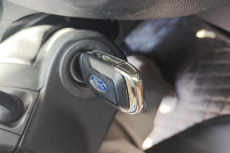 Used Ford Focus 2019 Hatchback 1.5L Automatic Sharp Edition China V Standard Vehicle Key