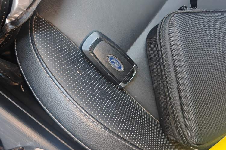 Used Ford Focus 2019 Sedan EcoBoost 180 Automatic Titanium Edition Vehicle Key
