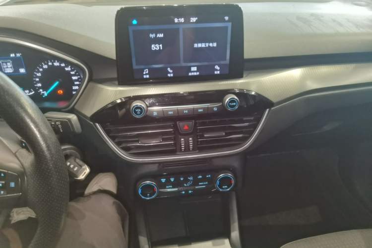 Used Ford Focus 2019 Sedan EcoBoost 180 Automatic Trend Edition Audio And AC Panel