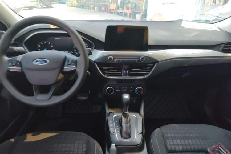 Used Ford Focus 2019 Hatchback 1.5L Automatic Sharp Edition China V Standard Audio And AC Panel