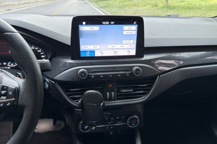Used Ford Focus 2019 Sedan EcoBoost 180 Automatic ST Line Audio And AC Panel