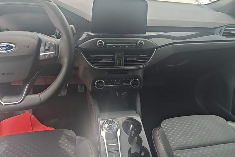 Used Ford Focus 2019 Sedan EcoBoost 180 Automatic ST Line Audio And AC Panel