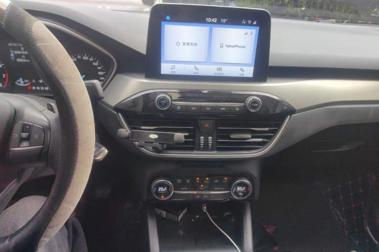 Used Ford Focus 2019 Sedan EcoBoost 180 Automatic Trend Edition Audio And AC Panel