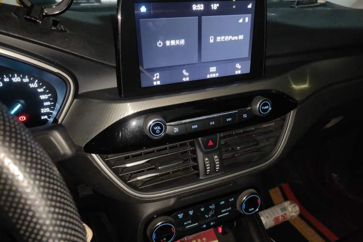 Used Ford Focus 2019 Sedan EcoBoost 125 Automatic Trendy Model China V Standard Audio And AC Panel