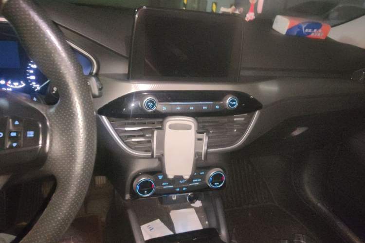 Used Ford Focus 2019 Hatchback EcoBoost 180 Automatic Trendy Model Audio And AC Panel