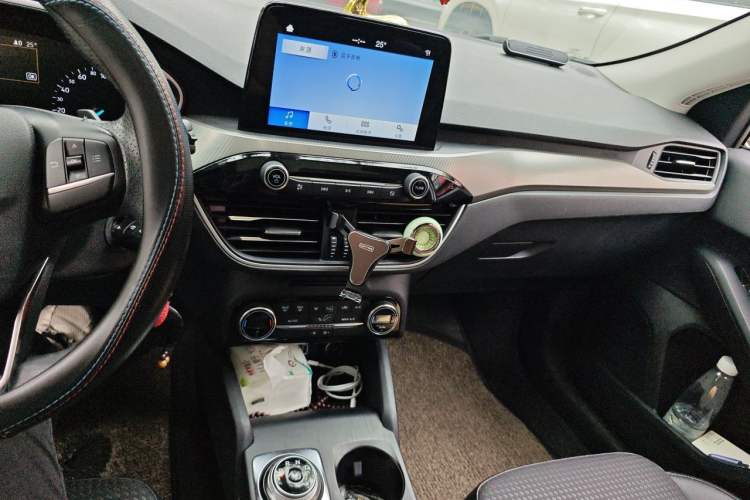 Used Ford Focus 2019 Hatchback EcoBoost 180 Automatic Trendy Model Audio And AC Panel