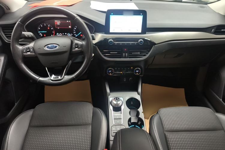 Used Ford Focus 2019 Sedan EcoBoost 125 Automatic Trendy Model China V Standard Center Console