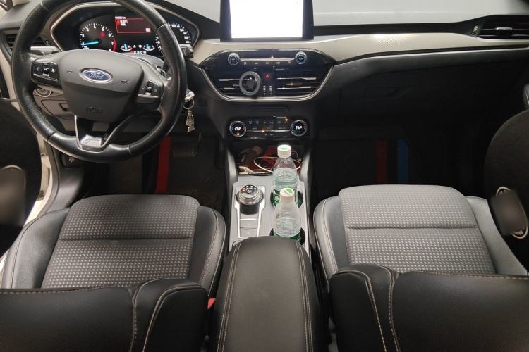 Used Ford Focus 2019 Hatchback EcoBoost 180 Automatic Trendy Model Center Console
