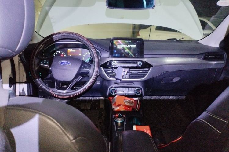 Used Ford Focus 2019 Hatchback EcoBoost 180 Automatic Trendy Model Center Console
