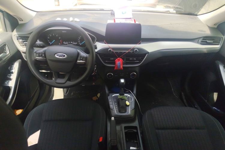 Used Ford Focus 2019 Hatchback 1.5L Automatic Sharp Edition China V Standard Center Console
