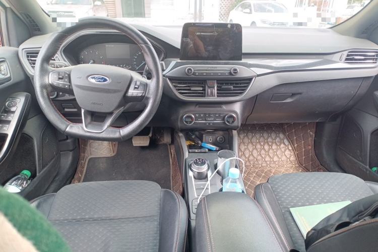 Used Ford Focus 2019 Sedan EcoBoost 180 Automatic ST Line Center Console