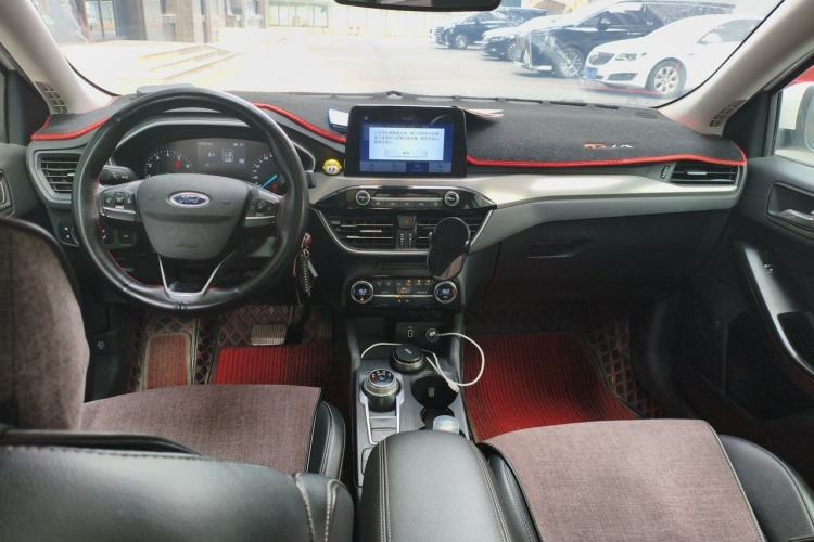 Used Ford Focus 2019 Sedan EcoBoost 125 Automatic Trendy Model China V Standard Center Console