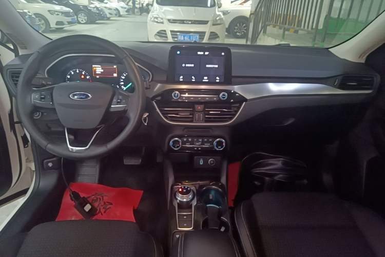 Used Ford Focus 2019 Hatchback EcoBoost 180 Automatic Trendy Model Center Console
