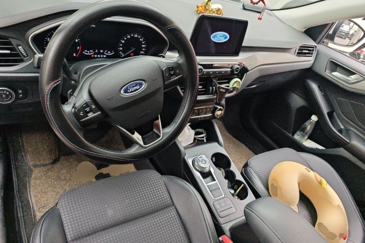 Used Ford Focus 2019 Hatchback EcoBoost 180 Automatic Trendy Model Center Console