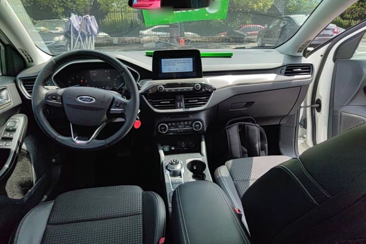 Used Ford Focus 2019 Hatchback EcoBoost 180 Automatic Trendy Model Center Console