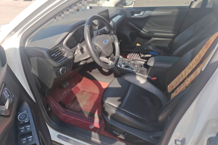 Used Ford Focus 2019 Sedan EcoBoost 180 Automatic Titanium Edition Driver Seat