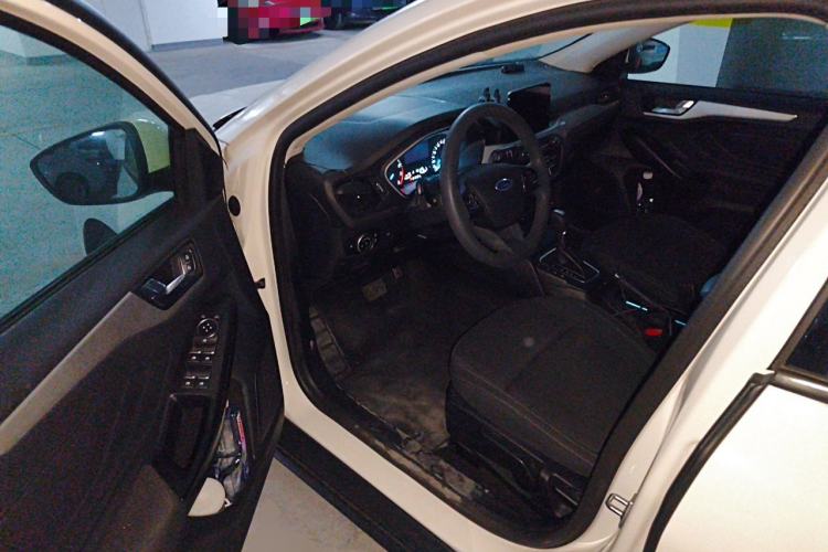 Used Ford Focus 2019 Sedan 1.5L Automatic FENGYUE Model China V Standard Driver Seat