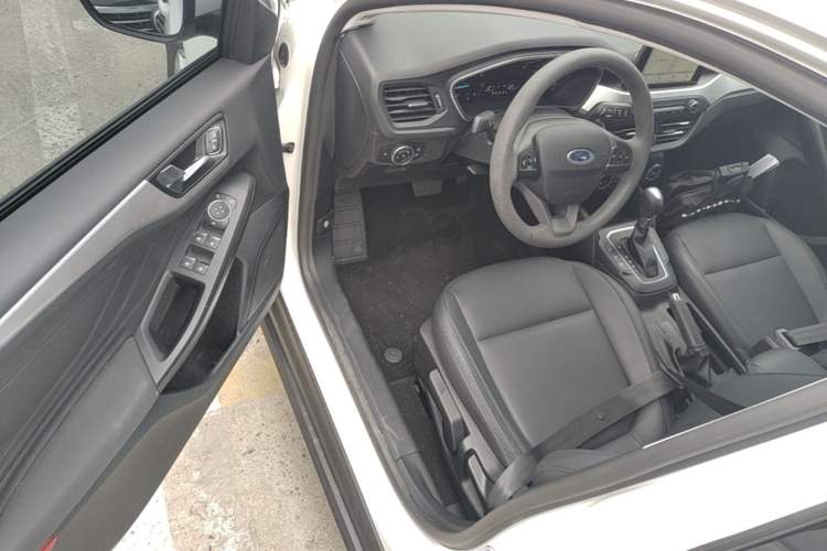 Used Ford Focus 2019 Hatchback 1.5L Automatic Sharp Edition China V Standard Driver Seat