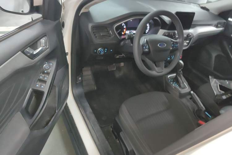 Used Ford Focus 2019 Sedan 1.5L Automatic FENGYUE Model China V Standard Driver Seat