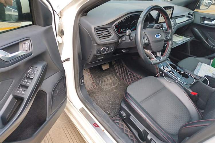 Used Ford Focus 2019 Sedan EcoBoost 180 Automatic ST Line Driver Seat