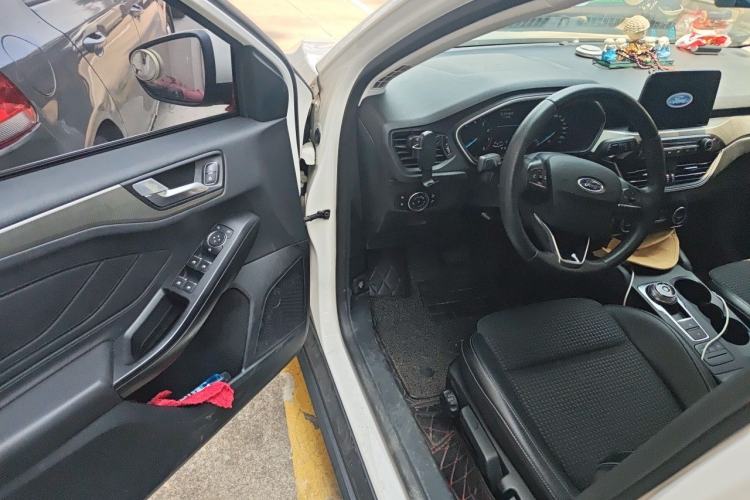 Used Ford Focus 2019 Two-Door EcoBoost 125 Automatic Trendy Model China VI Standard Driver Seat