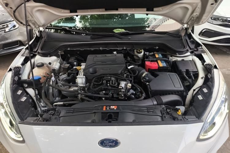 Used Ford Focus 2019 Sedan EcoBoost 125 Automatic Trendy Model China V Standard Engine Bay