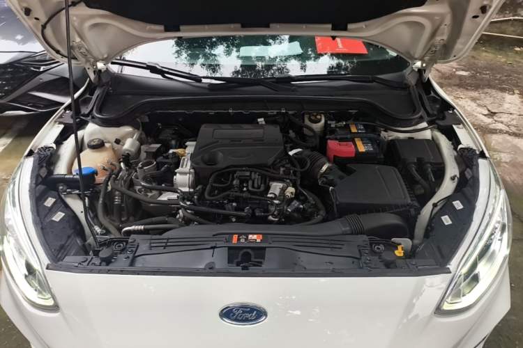 Used Ford Focus 2019 Sedan EcoBoost 125 Automatic Trendy Model China V Standard Engine Bay