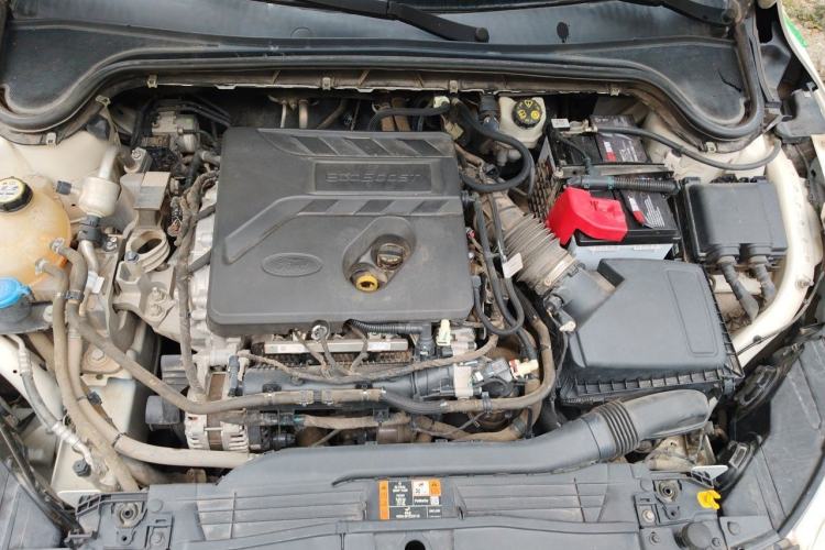 Used Ford Focus 2019 Sedan 1.5L Automatic Trendy Version China VI Standard Engine Bay