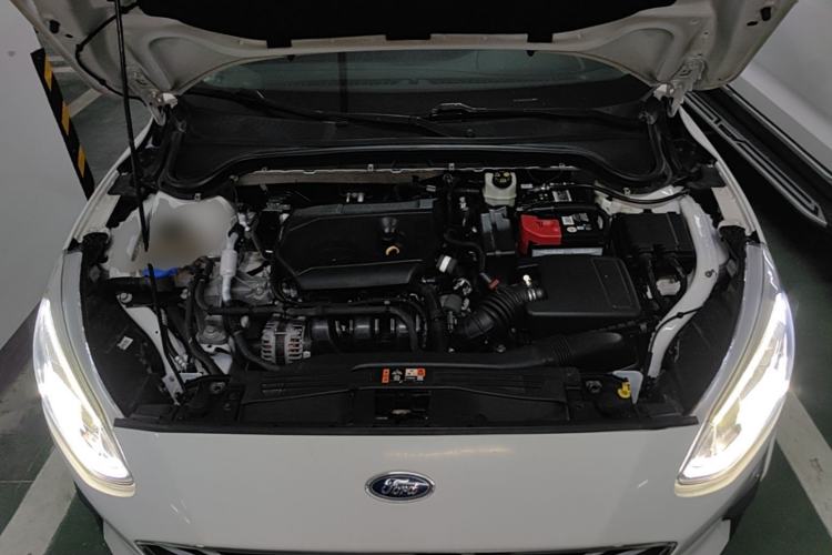 Used Ford Focus 2019 Sedan 1.5L Automatic FENGYUE Model China V Standard Engine Bay