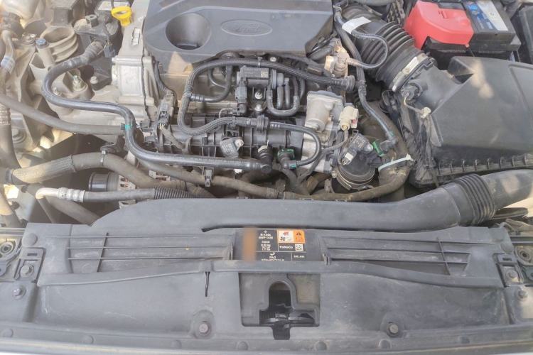 Used Ford Focus 2019 Sedan EcoBoost 125 Automatic Trendy Model China V Standard Engine Bay