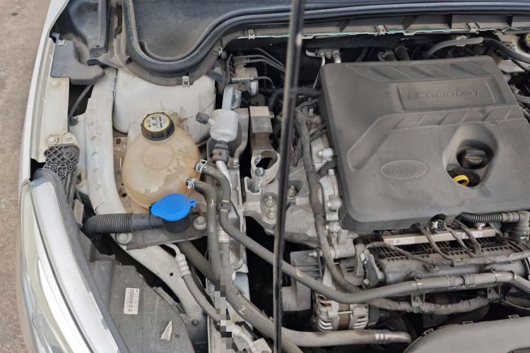 Used Ford Focus 2019 Sedan EcoBoost 180 Automatic Trend Edition Engine Bay Right