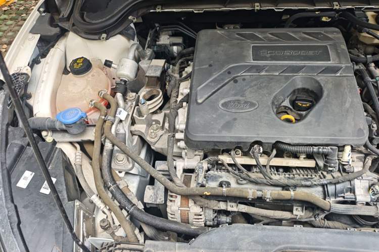 Used Ford Focus 2019 Sedan EcoBoost 180 Automatic ST Line Engine Bay Right