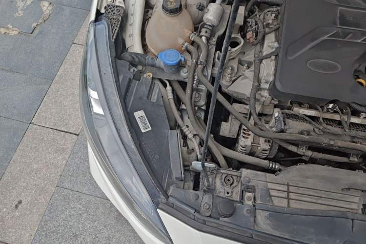 Used Ford Focus 2019 Sedan EcoBoost 180 Automatic ST Line Engine Bay Right