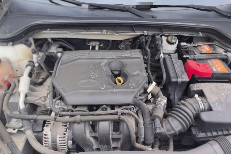Used Ford Focus 2019 Sedan 1.5L Manual FENGYUE Model China V Emission Standard Engine Bay