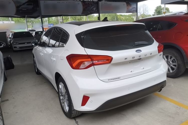 Used Ford Focus 2019 Hatchback EcoBoost 180 Automatic Titanium Edition Exterior 2