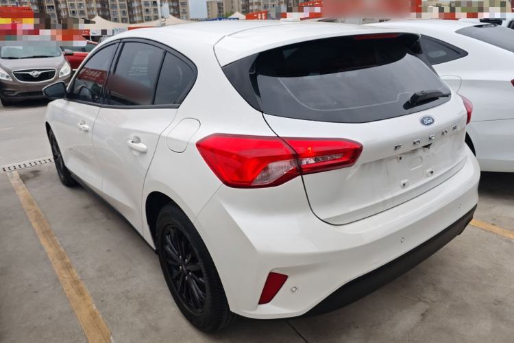 Used Ford Focus 2019 Hatchback EcoBoost 180 Automatic Trendy Model Exterior 2