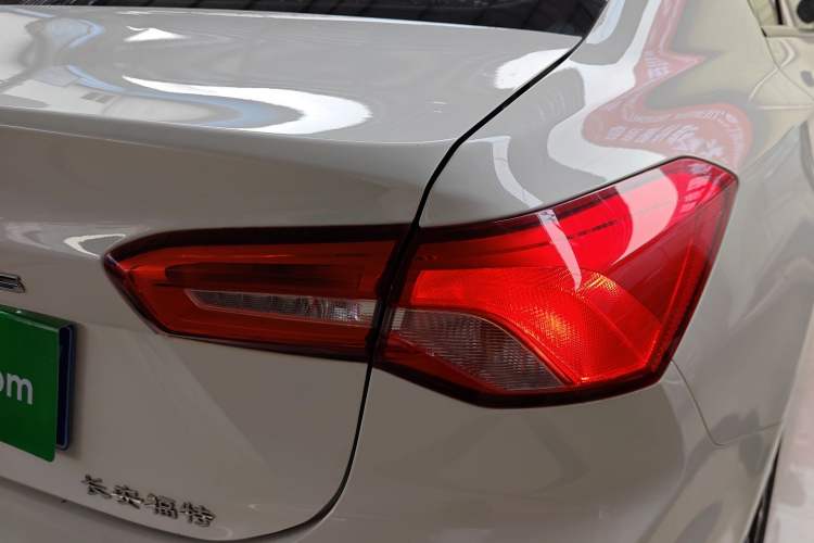 Used Ford Focus 2019 Sedan 1.5L Automatic FENGYUE Model China V Standard Exterior 3