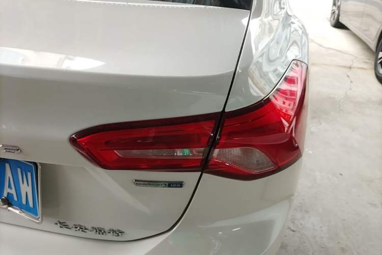 Used Ford Focus 2019 Sedan EcoBoost 125 Automatic Trendy Model China V Standard Exterior 3