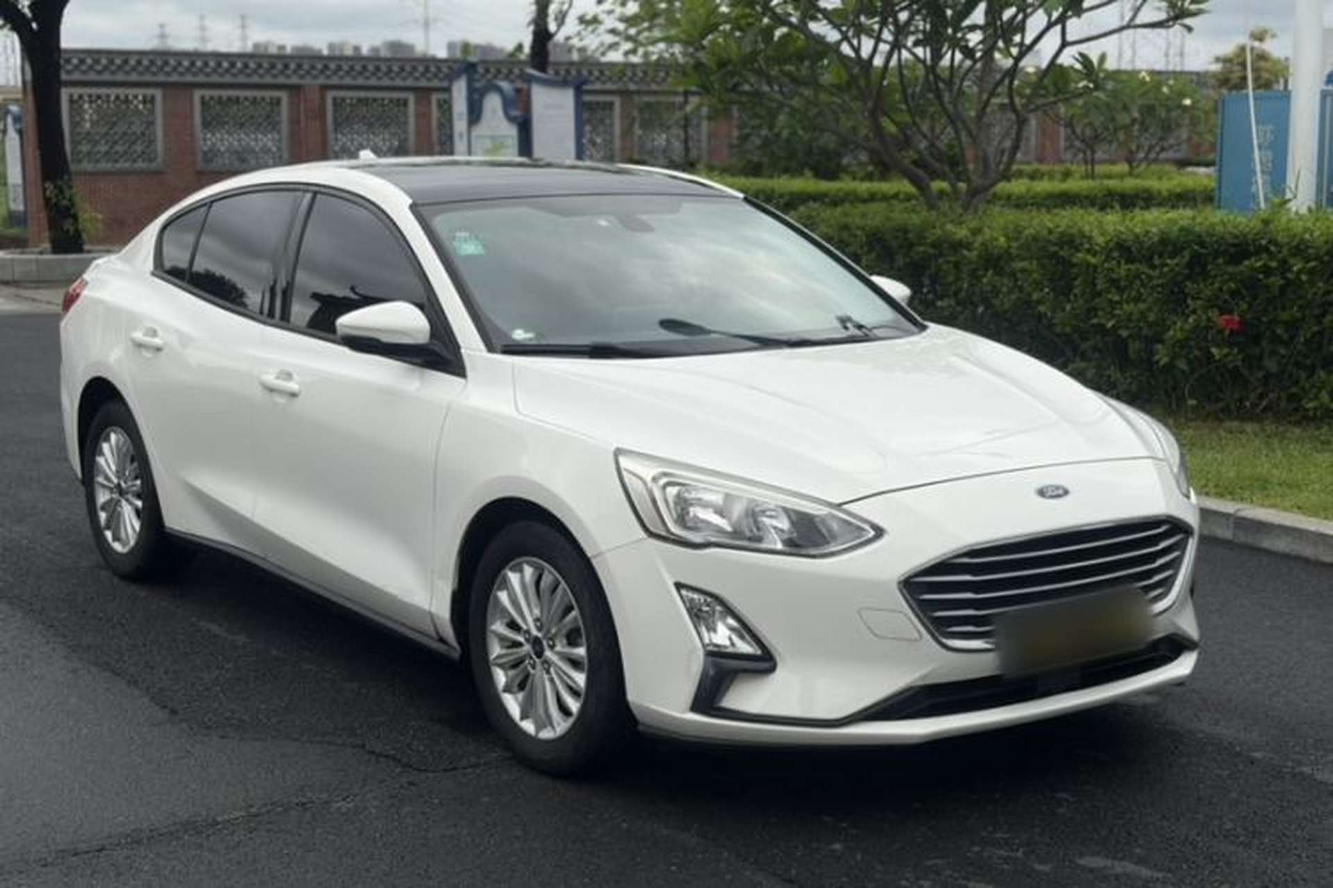 Used Ford Focus 2019 Sedan EcoBoost 180 Automatic Trend Edition Exterior 4
