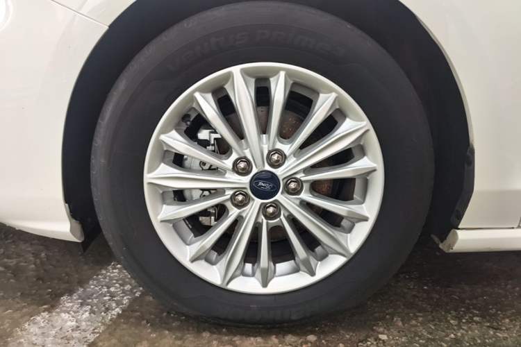 Used Ford Focus 2019 Sedan EcoBoost 125 Automatic Trendy Model China V Standard Exterior 4