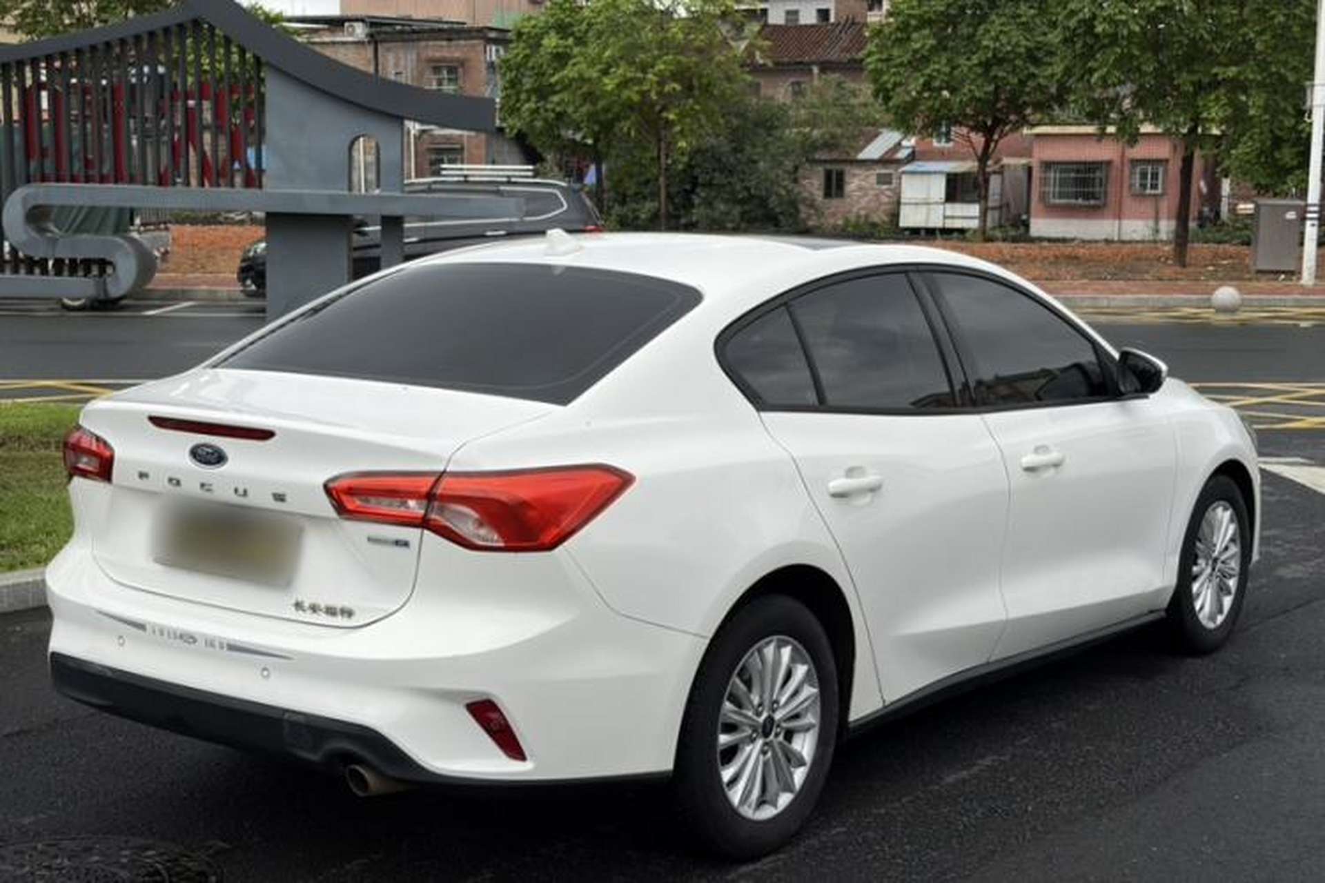 Used Ford Focus 2019 Sedan EcoBoost 180 Automatic Trend Edition Exterior 5