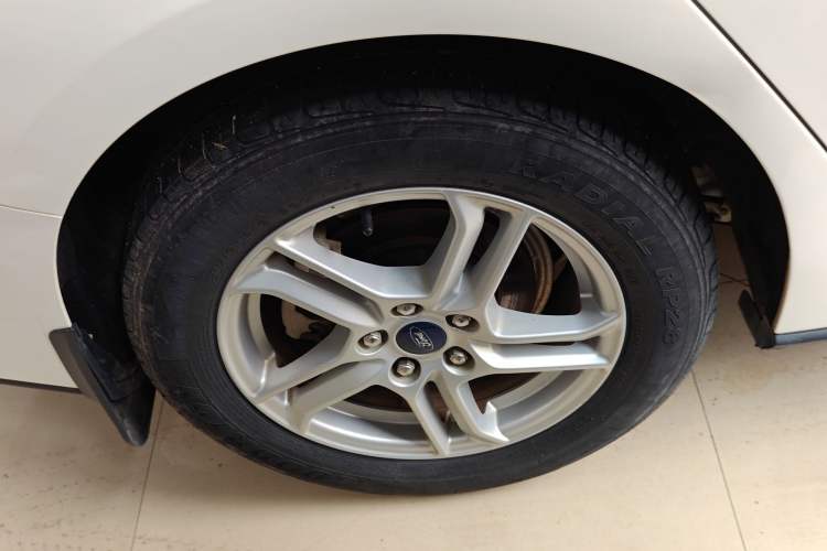 Used Ford Focus 2019 Sedan 1.5L Automatic FENGYUE Model China V Standard Exterior 5